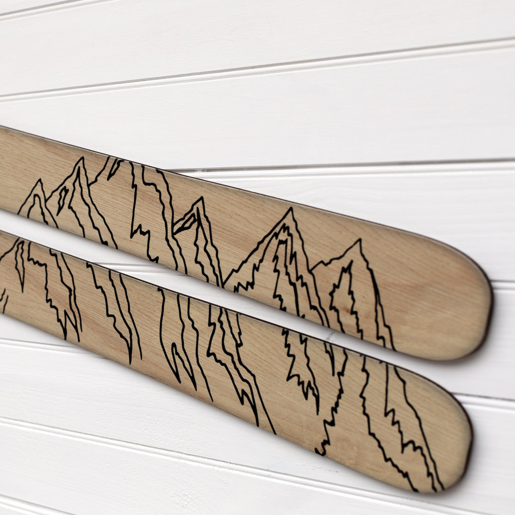 Mountain Family Established Sign - Personalized Wooden Ski